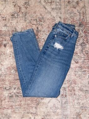 American Eagle Outfitters Blue High-Rise straight leg jeans